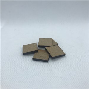 Fyrkantig 25mm MDF-bas