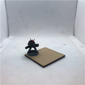 RSL Gaming AB | Fyrkantig 20mm MDF-bas