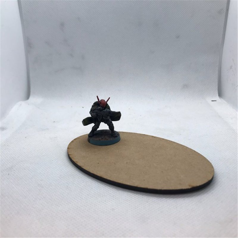 RSL Gaming AB | Oval 105x70mm MDF-bas