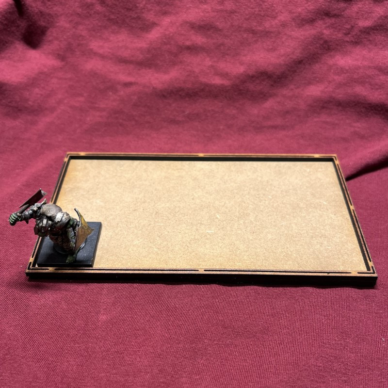 RSL Gaming AB | Movement tray, 6x3 för fyrkantiga 25mm-baser