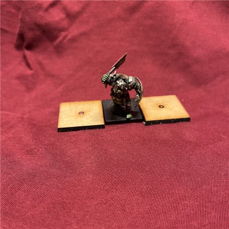RSL Gaming AB | Fyrkantig 30mm MDF-bas med magnethål