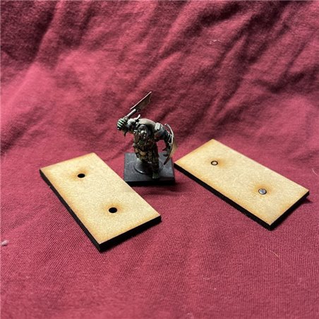 RSL Gaming AB | 60x30mm MDF-bas, Rektangulär med magnethål