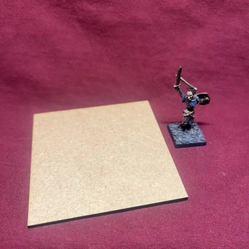 RSL Gaming AB | 80mm MDF-bas, Fyrkantig