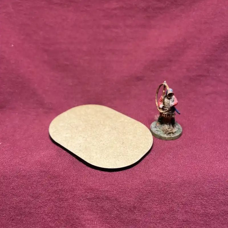 RSL Gaming AB | 80x60mm MDF-bas, Pillerformad