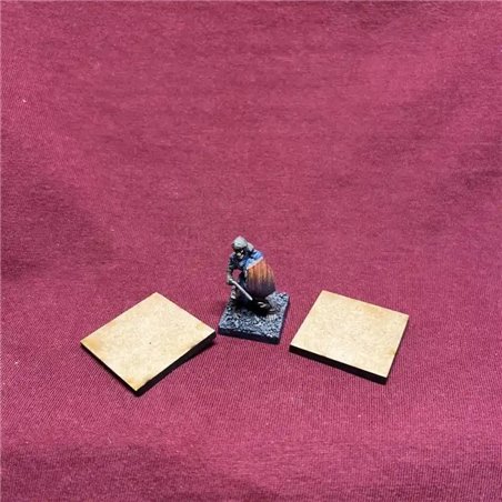 RSL Gaming AB | Fyrkantig 30mm MDF-bas